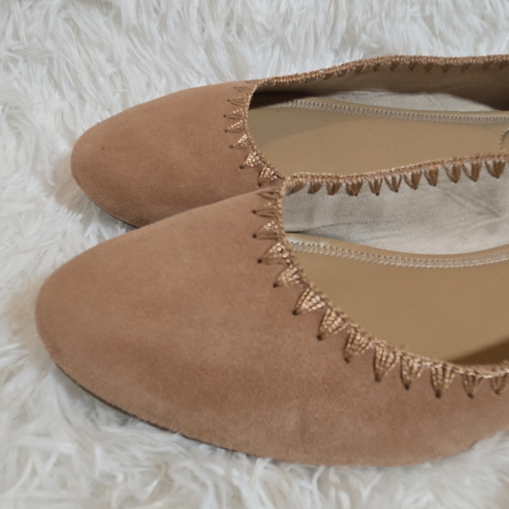 Jack Rogers tan suede women's flats - Picture 4 of 5